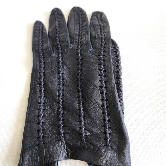 Vintage black perforated leather gloves - Picture 3 of 9